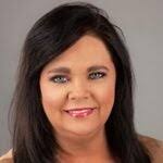 Angie Kraft's Instagram, Twitter & Facebook