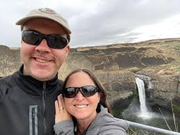 Have you ever visited Palouse Falls State Park, aka Washington's official  waterfall? 🚿 Whether you live near or are traveling from far, this  southeastern Washington treasure with panoramic, breathtaking views is worth