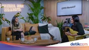 Ia mulai dikenal publik setelah membawakan lagu berjudul serba salah. Kisah Foto Lama Raisa Saat Jadi Backing Vocal Ran Hingga Soal Insecure