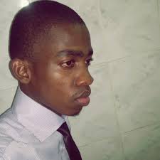 Listen to Mr. Bow e Liloca