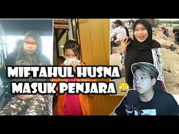 Rabu (6/5/2020) salah satu artis tiktok aceh yaitu miftahul husna terciduk oleh warga bersama rekan2nya yaitu 2. Miftahul Husna 3gp Mp4 Mp3 Flv Indir