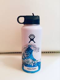 Painted Hydroflask 32oz Wave Painted Hydroflask Custom Hydroflask Painted Blue White Ocean Wave Customized Water Bottle Vsco Girl In 2020 Hydroflask Water Bottle Art Bottle