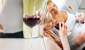 Pregnant It S Okay To Drink Two Glasses Of Wine A Week Says Study Express Co Uk