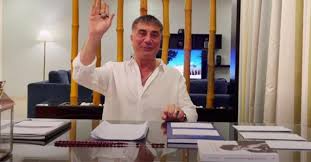 Sedat peker'in yeni uyuşturucu rotası belirlemek için venezuela gitmekle suçladığı erkam yıldırım için abdülkadir selvi bir yazı kaleme aldı. Sedat Peker In 5 Videosu Abdulkadir Selvi Neden Hedefte
