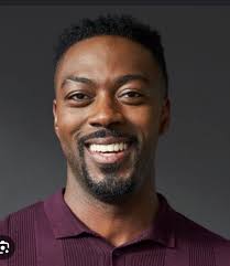 What are your thoughts, honestly it would frightened me to see him in a  dark alley way but I would love to meet him outside of one. But I like  oddities in