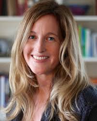 Elizabeth Steed's Instagram, Twitter & Facebook