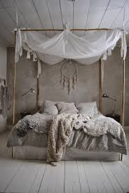 Shabby Chic Mobel Boho Stil Schlafzimmer Bambus Himmelbett Schaffelle Bambus Yatak Odasi Yatak Odasi Ic Tasarimi Dekor