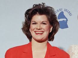 Looking for the definition of kt? K T Oslin Country Singer Of 80 S Ladies Dies At 78