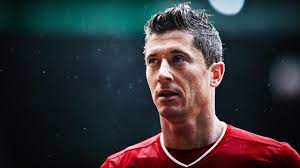 Robert lewandowski knows where his roots are. Robert Lewandowski Was Steckt Hinter Den Schlagzeilen Um Den Bayern Star Eurosport