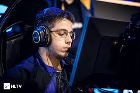 Furia's kaike 'kscerato' cerato answers the internets most searched questions about himself. Cs Go Estas Sao As Configuracoes De Mira Video E Equipamentos Que Kscerato Usa Para Jogar Critical Hits