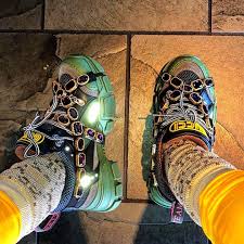 Dont Forget To Use The Flash Gucci Gucci Flashtrek Sneakers Are A Celeb Fave This Season Get T Shoes Fashion Photography Gucci Outfits Sneakers Looks
