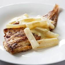 Sole Grillee Aux Salsifis Et Sauce Hollandaise Recettes Recette Recette Salsifis Sauce Hollandaise