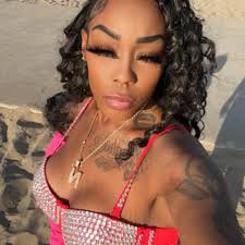 Whewwww!!! Talk about a double take!! 😜 The Baddies are showing us how to  “Look Back At It”!! 👀 Which #BaddiesWest Baddie got you guys wanting to  look back it?! 🤔 Tag