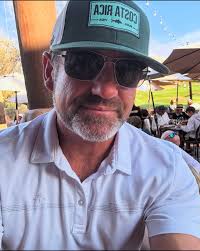 Celebrating Marc Stott's birthday cake with a turtle cake 25 today