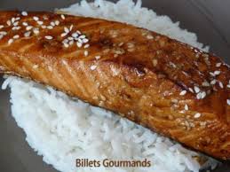 Pave De Saumon Caramelise Au Sesame Recette Ptitchef Recette En 2020 Recette De Plat Roule Saumon Pave De Saumon