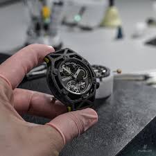 The bezel of the limited edition is made from carbon disc brakes from the team's gt race car, blended with black ceramic. Hublot On Twitter Hublotgenevadays New Techframe Ferrari Tourbillion Chronograph Carbon Yellow Reduced To The Essentials The Uniquely Conceived Techframe Case Is Crafted From Light Yet Durable Peek Carbon Fiber Enhanced With