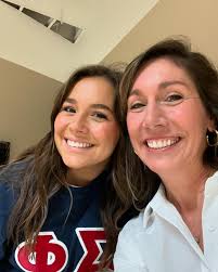 Yesterday I got the honor to witness Kendall in her element! Watching her  lead and love her friends & their moms at the Phi Sigma Mother/Daughter Tea  was a proud momma moment