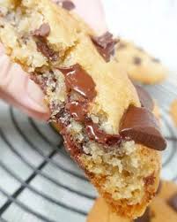 L Amandier Ou Gateau Fondant Aux Amandes Perle En Sucre Meilleure Recette De Cookies Cookies Recette Recette Gateau Vegan