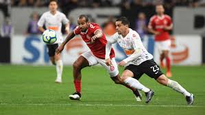 Yuri alberto (internacional) finalização com o pé esquerdo do meio da área no lado direito do gol. Corinthians X Internacional Escalacoes Desfalques E Onde Assistir Lance