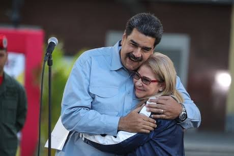 Venezuelan President Nicolas Maduro L Hugs – Ảnh báo chí có sẵn – Ảnh có sẵn | Shutterstock Editorial