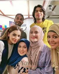If you were looking for a different version, scroll down to see links to other movies with the same title from a different year. Video Sejuknya Hati Lahai Nelydia Senrose Puji Fikry Ibrahim Tak Tinggal Solat Semasa Shooting Drama Yoy Network