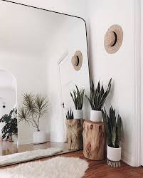 Wie Erstelle Ich Einen Dekorativen Baumstumpf Beistelltisch Baumstumpf Bei Best Wohnkultur Blog Baums In 2020 Small Bedroom Diy Home Decor Shops Diy Side Table