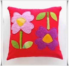 Cicekli Aplike Yastik Kilifi Modeli Flower Pillow Applique Templates Applique Cushions