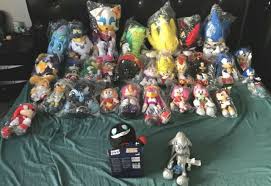 Super sonic is a super transformation and powered up version of sonic the hedgehog that can be activated through collecting all seven chaos emeralds and usually fifty rings. Set Of 2 Great Eastern Sonic The Hedgehog Espio Chameleon Large Chaos Plush For Sale Online Ebay Silver The Hedgehog Hedgehog Movie Sonic