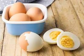 Start by microwaving a bowl of water (deep enough to submerge an egg) for two to three minutes, or until hot. How To Make Eggs In The Microwave Scrambled Eggs In The Microwave
