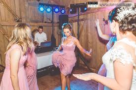 Doch nun stellt sich die frage der musik. Dj Kosten Bei Der Hochzeit Brilliant Event Dj Blog
