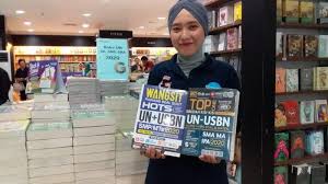 Tribunwiki Cari Buku Paket Kisi Kisi Un Coba Cek Di Gramedia Ini Harganya Tribun Timur