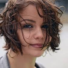 Noemi Ebert's Instagram, Twitter & Facebook