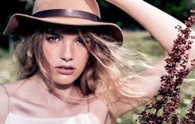 Natural Elements“ von Sandra Froehlich