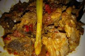 Bahkan tak hanya di manado saja, kini banyak warung makan hingga restoran menyajikan masakan ayam. Resep Sederhana Balungan Ayam Rica Rica Pedasnya Bikin Nagih
