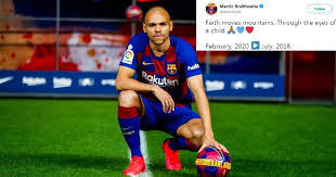 Maybe you would like to learn more about one of these? Martin Braithwaite Und Seine Kinder Bereiten Sich Auf Ein Cl Spiel Vor Video