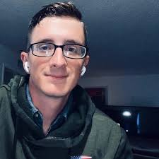 What are some recommendations for storage solutions to prevent disc warping?