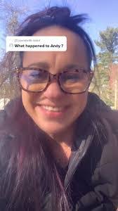 Andee Morris's Instagram, Twitter & Facebook