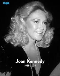 🔗: bit.ly/4mV08OU Joan Bennett Kennedy, the first wife of Sen. Ted Kennedy  — and the last survivor of Camelot — died