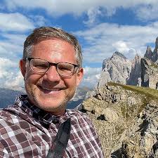 The Lion and the Eagle: German-Spanish Relations Over the Centuries: An  Interdisciplinary Approach: Kent Kent, Conrad, Wolber, Thomas, Hewitt,  Cameron: 9781571811318: Amazon.com: Books