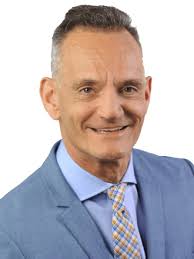 Barry Wolfson's Instagram, Twitter & Facebook