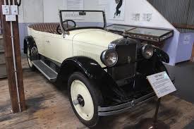 Image result for Kewanee Green Light 1932 Nash