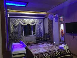 Lights covering the headboard is a very cool and simple idea to brign much light into your bedroom. Romantic Dim Light Bedhead And False Ceiling Also Cozy Bed Comforters Pillows Picture Of Astoria Residency Ooty Udhagamandalam Tripadvisor