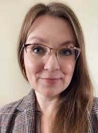 Kendra Cherry's Instagram, Twitter & Facebook