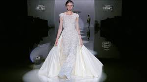 Suche speichern gespeicherte suchergebnisse ansehen. Carlo Pignatelli Bridal Spring 2020 Barcelona Bridal Fashion Week Youtube