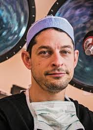 Kenneth Rippel's Instagram, Twitter & Facebook