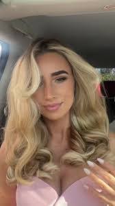 Ella Rees's Instagram, Twitter & Facebook