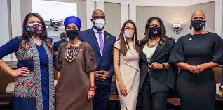 Ilhan's family fled the country during the somali civil war and took sanctuary in a kenyan refugee camp for four years. Ilhan Omar Brought Her New Puppy To Washington Instyle