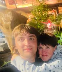 Beth Troy (@bethtroy138) • Instagram photos and videos