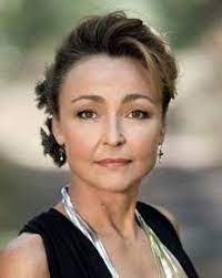 Ce vendredi 26 février, alors que catherine frot recevait le césar de la meilleure actrice, sa fille suzanne lui a fait une très jolie. Catherine Frot Unifrance