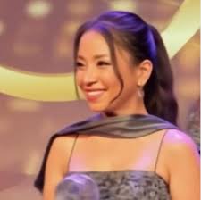 BIG NEWS!!!!!  https://www.yahoo.com/entertainment/grammy-red-carpet-proposal-did-205232515.html